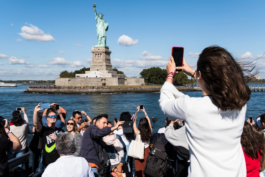 Sẽ phải tham dự phỏng vấn để gia hạn visa du lịch Mỹ từ ngày 2/9