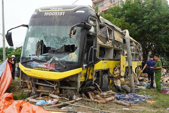 Cảnh báo xe không phù hiệu vẫn hoạt động vận tải sau vụ lật xe khách