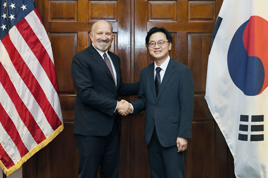 Hàn Quốc muốn hợp tác đóng tàu với Mỹ để tránh mức thuế quan 25%