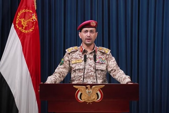 Houthi tấn công sân bay Israel, phóng tên lửa siêu thanh Palestine-2 vào Tel Aviv