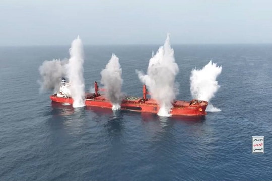 Houthi tuyên bố sẽ tấn công mọi tàu 'có liên hệ với Israel' để phản đối nạn đói ở Gaza