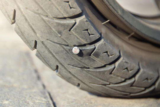 Vá lốp gần sát thành có an toàn không?