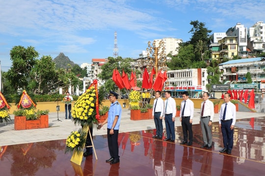 Dâng hương tri ân tưởng nhớ các Anh hùng liệt sỹ nhân kỷ niệm 78 năm ngày Thương binh Liệt sỹ 27/7 (1947-2025)