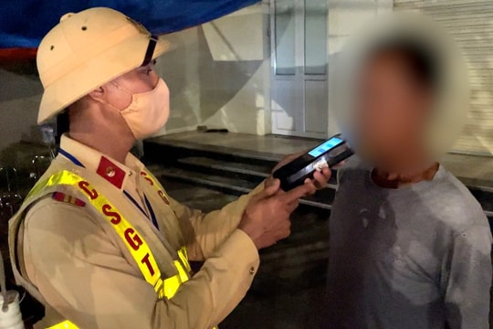 Nhiều người dân vẫn bất chấp nguy hiểm vi phạm nồng độ cồn