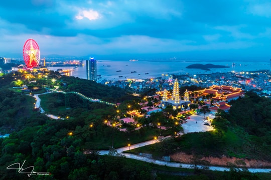 Bãi Cháy về đêm đang “hot” cỡ nào?