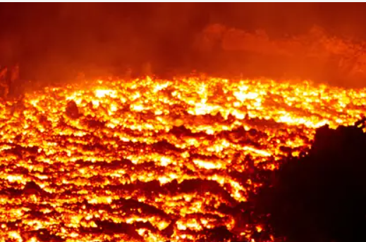 Núi lửa vùng Viễn Đông của Nga phun trào sau trận động đất mạnh 8,8 độ richter