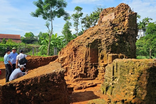 Tiếp tục khai quật khảo cổ di tích tháp đôi Liễu Cốc