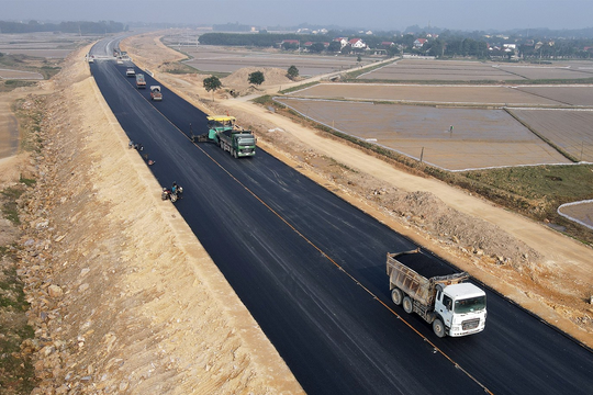 Báo cáo Thủ tướng phương án đầu tư mở rộng toàn tuyến cao tốc Bắc - Nam phía Đông trước ngày 4/8