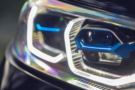 Sự khác biệt giữa đèn ô tô ban ngày và đèn pha