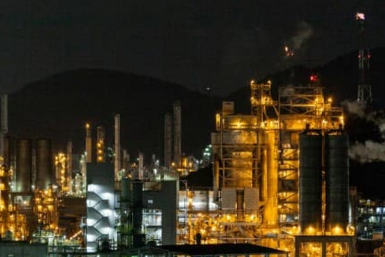 Châu Á chuyển sang dầu Mỹ khi giá Trung Đông tăng vọt