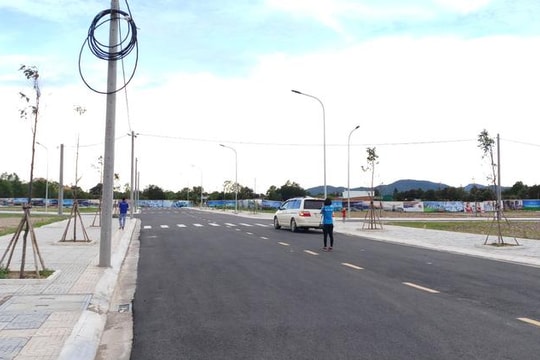 Đất nền không còn để lướt sóng, nhà đầu tư trung - dài hạn đổ về vùng ven TP.HCM chờ tăng giá