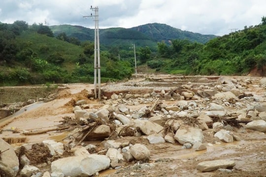 Khắc phục hậu quả thiên tai trong lĩnh vực đường bộ tại Sơn La