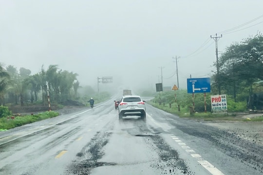 Sửa chữa Quốc lộ 14 đoạn Dốc Đá - Hồ Đại La để bảo đảm an toàn