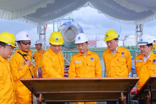 Chào mừng Đại hội Đảng bộ Petrovietnam lần thứ IV, nhiệm kỳ 2025 - 2030: “Một đội ngũ – Một mục tiêu”: Sức mạnh đoàn kết trong lãnh đạo toàn diện của Đảng bộ Petrovietnam
