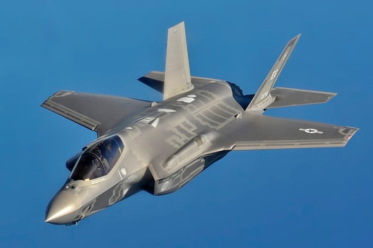 Tiêm kích F-35 của Mỹ hạ cánh tại Puerto Rico giữa lúc căng thẳng với Venezuela