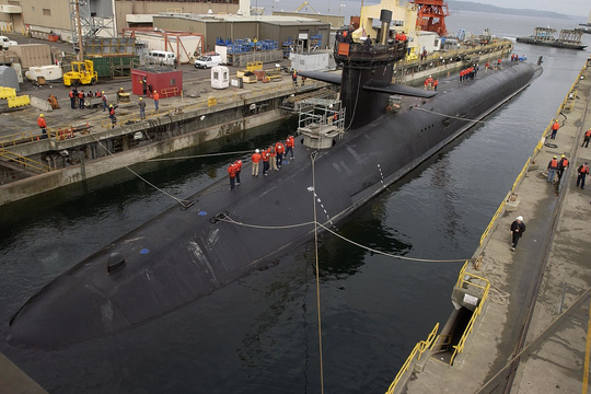 Tổng thống Trump ra lệnh triển khai tàu ngầm hạt nhân sau màn 'đấu khẩu' với ông Medvedev