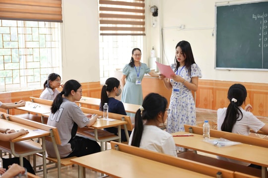 Không tính phụ cấp thâm niên nhà giáo với thời gian giữ ngạch chuyên viên