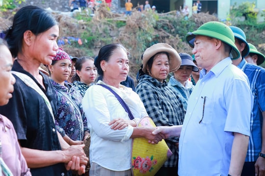 Xem xét hỗ trợ thêm 500 tỷ đồng cho Nghệ An khắc phục hậu quả mưa lũ