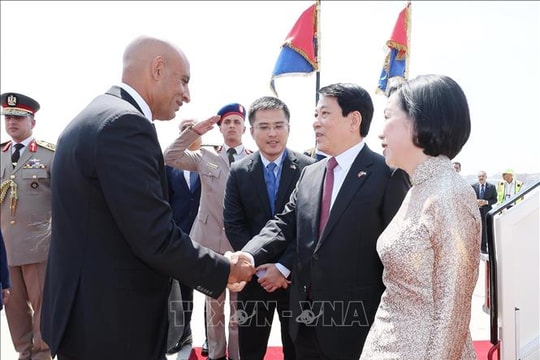 Chủ tịch nước Lương Cường đến Cairo, bắt đầu chuyến thăm cấp Nhà nước Cộng hòa Ai Cập