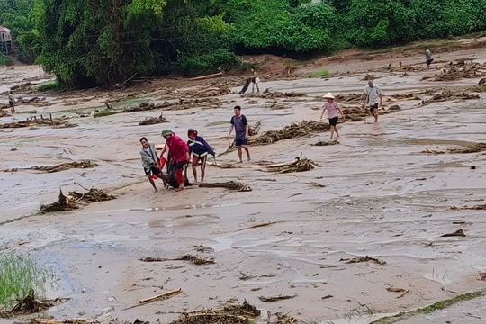 Chính phủ hỗ trợ khẩn cấp 250 tỷ đồng cho 3 địa phương khắc phục hậu quả mưa lũ