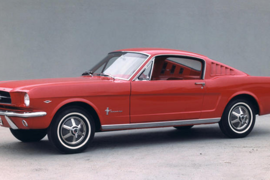 Vì sao xe cổ đắt đỏ cả khi mua lẫn bảo dưỡng?