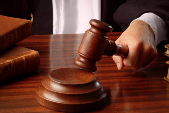 Xét giảm thời hạn hình phạt án chung thân về tội tham ô tài sản và tội nhận hối lộ khi nộp lại ít nhất 3/4 tài sản