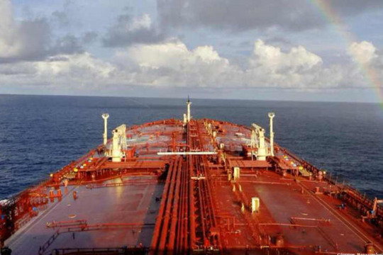 Ấn Độ bất chấp đe dọa thuế, tiếp tục mua dầu Nga