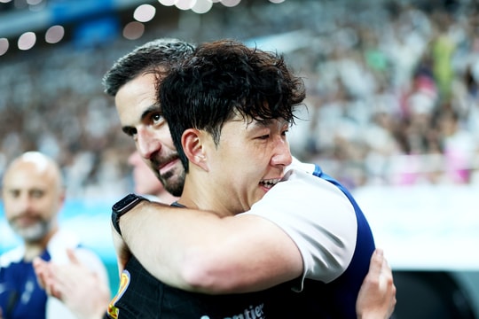 Điểm tin thể thao 4/8: Barca phát hiện thêm 'thần đồng', 'Còi bạc V.League' qua đời ở tuổi 43