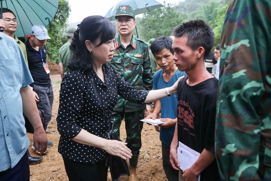 Lũ quét vùi bản, ngành Y tế quyết không lùi bước