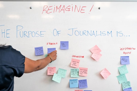 Báo chí cần thay đổi gì để gần gũi hơn với độc giả?