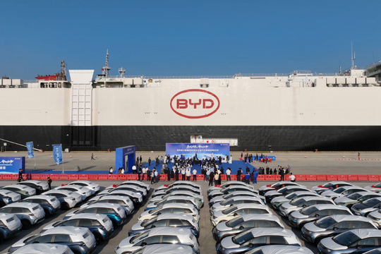 Trung Quốc cảnh báo các hãng xe điện ngừng phá giá để cứu nền kinh tế