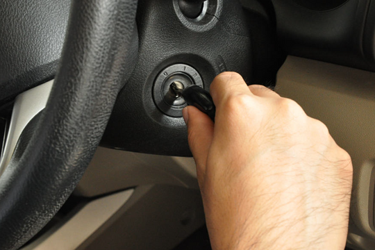 Có nên "làm nóng" xe trước khi chạy?