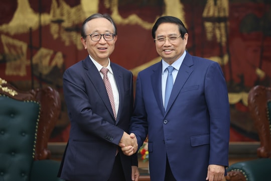 Thủ tướng đề nghị 'đại ngân hàng' của Nhật Bản tham gia Trung tâm tài chính quốc tế tại Việt Nam