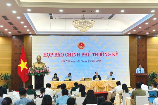 Tổ chức đêm ca nhạc và bắn pháo hoa tại tất cả 34 tỉnh, thành phố trên cả nước dịp kỷ niệm Quốc khánh 2/9