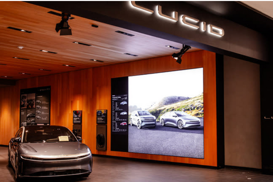 Elon Musk và Tesla bị cổ đông kiện vì thổi phồng tham vọng taxi tự lái