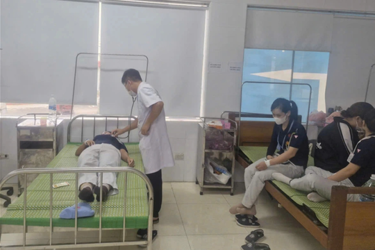 Hưng Yên: 27 công nhân Công ty Toyoda nhập viện cấp cứu nghi ngộ độc thực phẩm sau bữa trưa