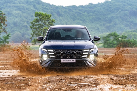 Giá xe Hyundai Tucson giảm sâu tại đại lý, rẻ hơn Mazda CX-5