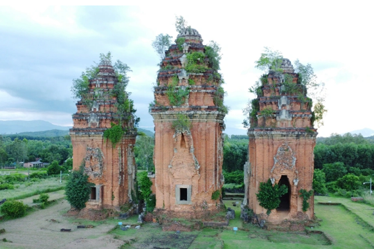 Gia Lai lên phương án khai quật khảo cổ cụm tháp Dương Long