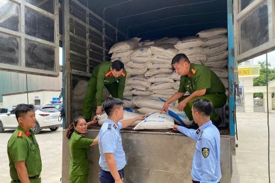 Tạm giữ hơn 3 tấn đường cát nhập lậu tại Nghệ An