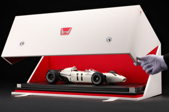 Mô hình xe đua Honda F1 có giá đắt hơn cả xe thật
