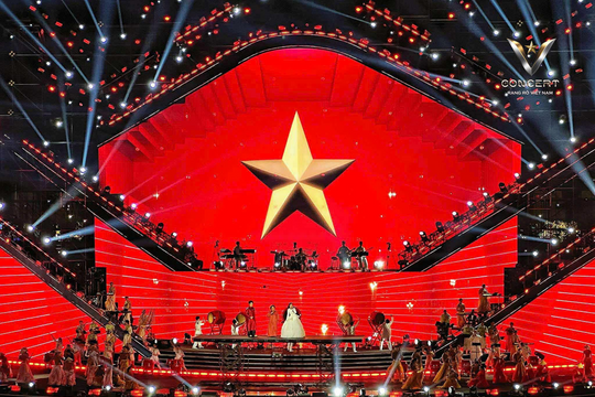 Không khí bùng nổ tại V Concert: Hàng chục nghìn khán giả 'cháy' hết mình