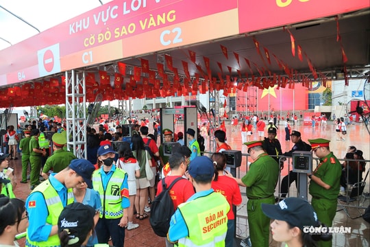 Hào khí và niềm tự hào dân tộc tại concert quốc gia 'Tổ quốc trong tim'