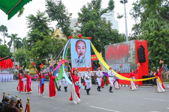 Ngày hội Vì Thủ đô bình yên: Tôn vinh 80 năm Công an Thủ đô anh hùng