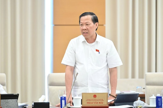 Đề xuất phát triển nguồn nhân lực chất lượng cao về quản lý nhà nước và phục vụ hội nhập quốc tế