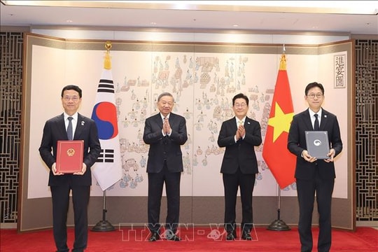 Tổng Bí thư Tô Lâm chứng kiến Lễ trao các văn kiện hợp tác Việt Nam – Hàn Quốc