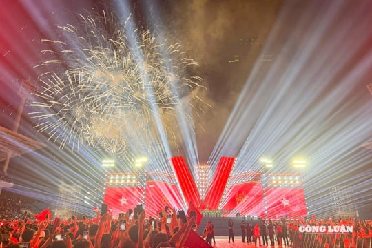 'Tổ quốc trong tim' khơi dậy niềm tự hào và tình yêu quê hương đất nước