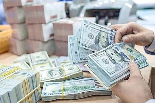 Tỷ giá USD hôm nay 12/8: Tăng trên cả thị trường trong nước và quốc tế, USD Index tiến sát mốc 98,51 điểm