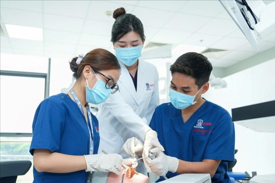 Vì sao số nguyện vọng xét tuyển đại học tăng kỷ lục, có trường tăng tới 100%?