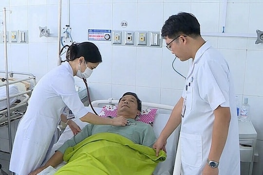 Trạm y tế xã có thể được mở rộng thành 'bệnh viện thu nhỏ'