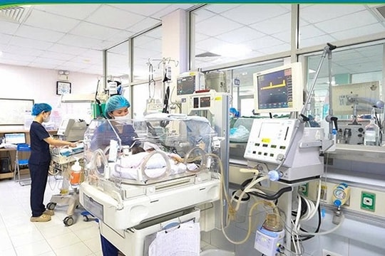 Bé 2 ngày tuổi tử vong sau ca sinh mổ chọn giờ ở tuần 37